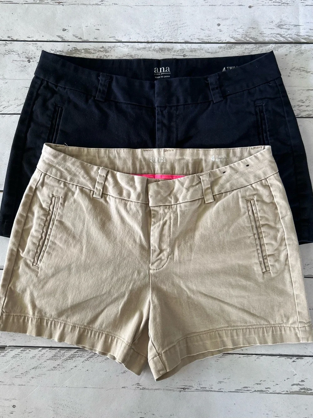 a.n.a Women's Khaki and Black Stretch Twill Shorts - Sz 4